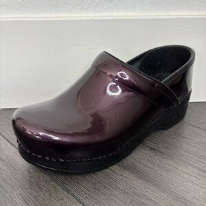 Dansko Women's Professional Clogs Leather Maroon Burgundy Red Size 38 Work Shoes